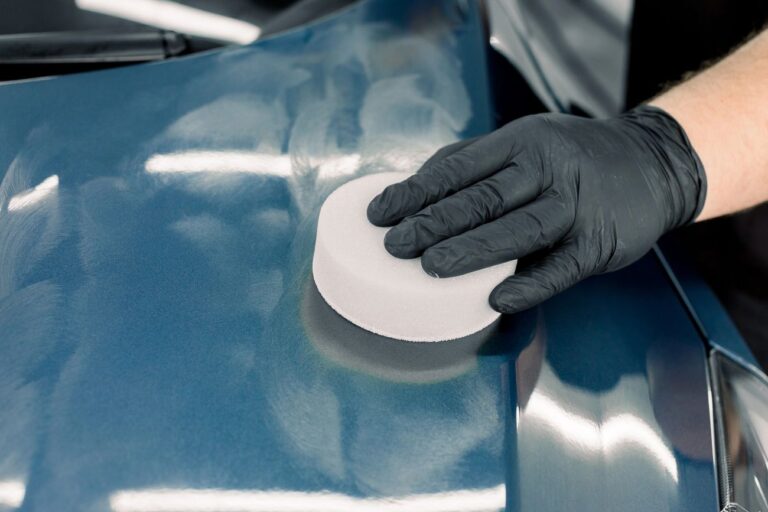 Jak używać wosku carnauba i jak przygotować lakier przed nałożeniem?